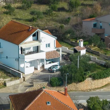 Apartment Filip Maslenica