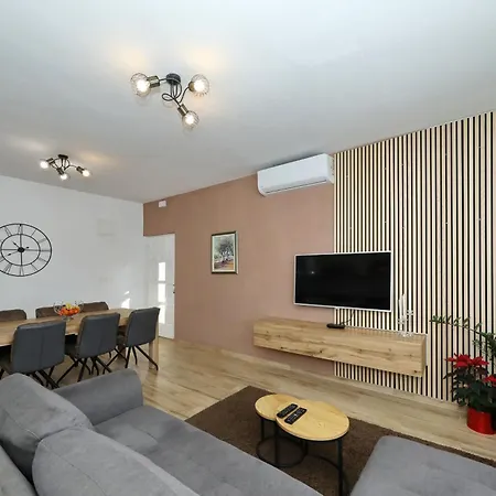 Filip Apartament Maslenica